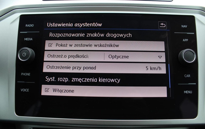 Volkswagen Passat cena 76500 przebieg: 104500, rok produkcji 2019 z Radzyń Podlaski małe 277